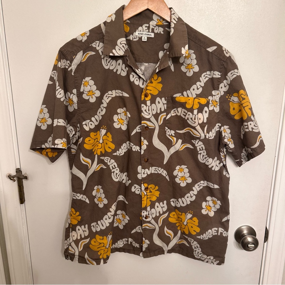 Banks Journal Men's Camp Hawaiian Shirt Everyday Journeys Brown Floral Medium